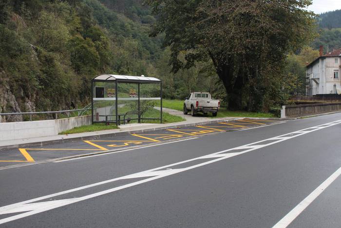 Trafiko istripu bat izan da Zestoako Bainuetxe parean, eta pertsona bat zauritu da