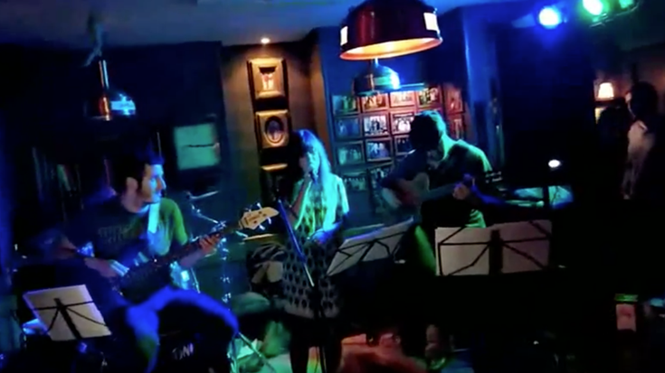 Itzurun Acoustic Connection Metallicaren 'Nothing Else Matters' jotzen