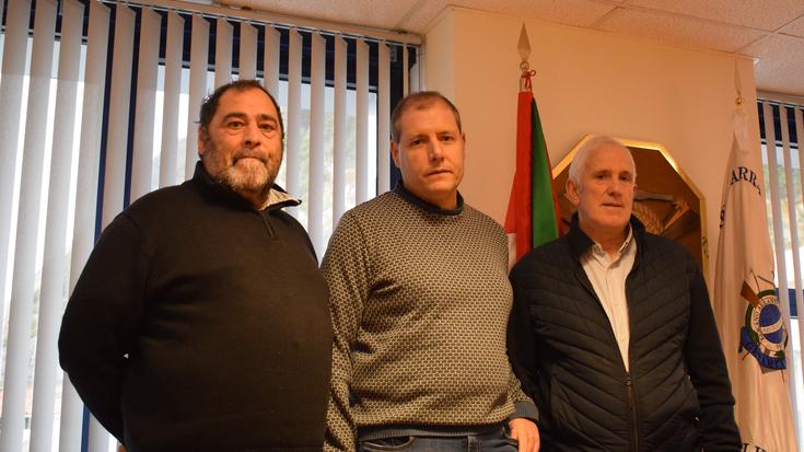 Kostan elkarteak "elkartasuna eta berotasuna" adierazi dio Felix Zubiari