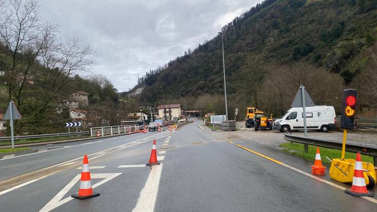 Ezkuztako zubiko errepidea uste baino lehenago ireki dute