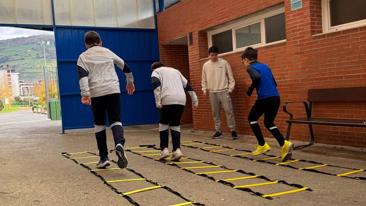 Areto futbola eta atletismoa izango dira asteburu honetako jarduerak