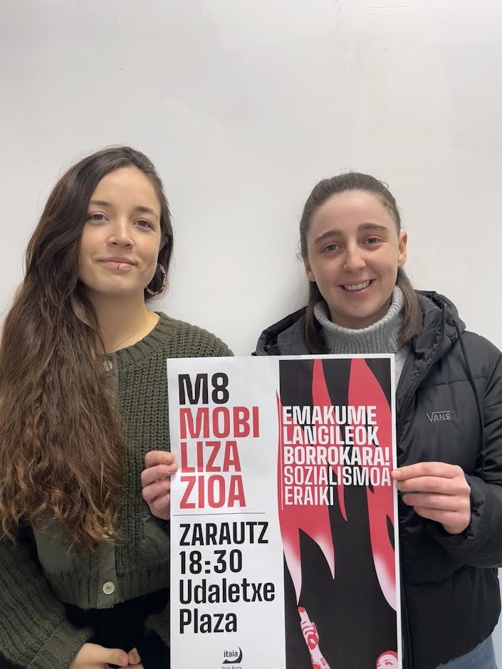 M8 Emakume langileok borrokara! Sozialismoa eraiki!