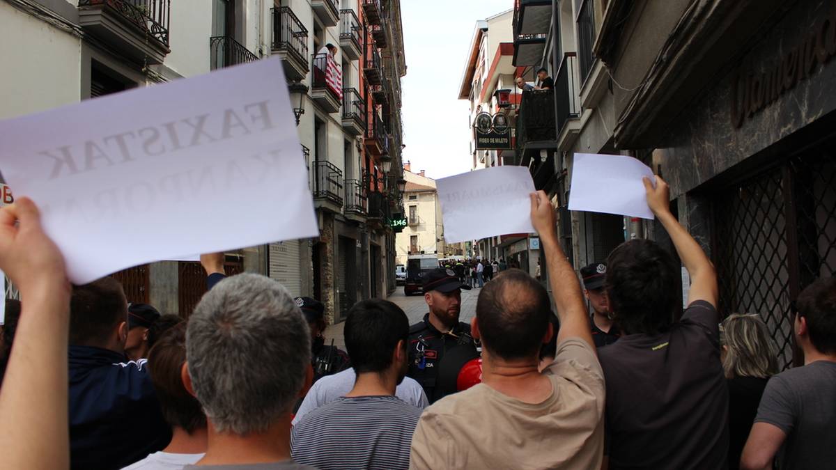 EH Bilduk elkartasuna adierazi die hainbat prozesu judizialetan auzipetutako 43 herrikideei