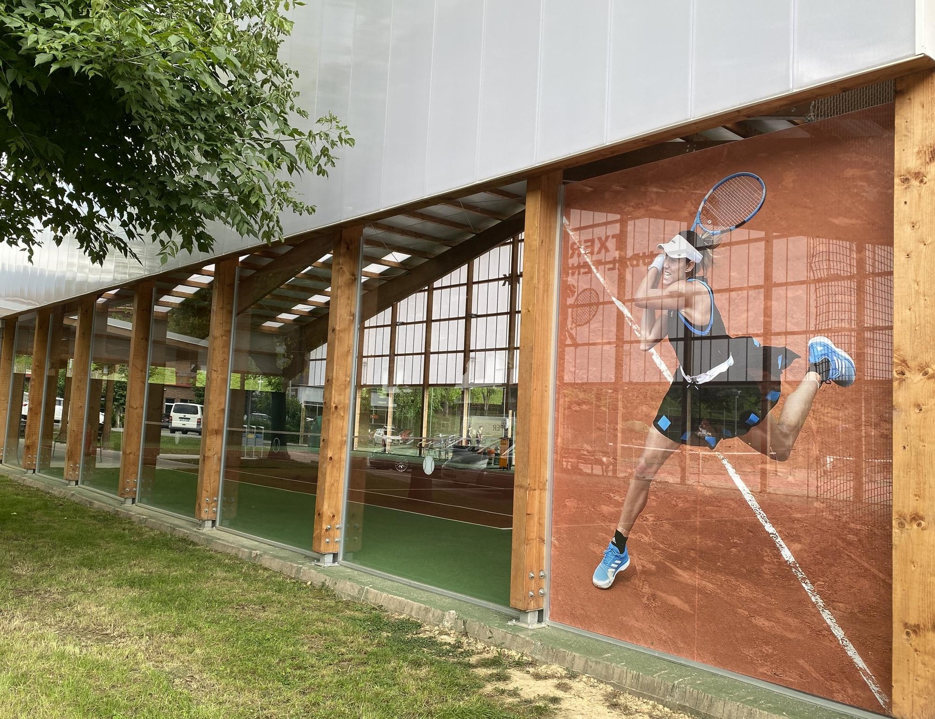 Oporraldiaren ostean, gaur irekiko dituzte Txerloiko tenis pistak