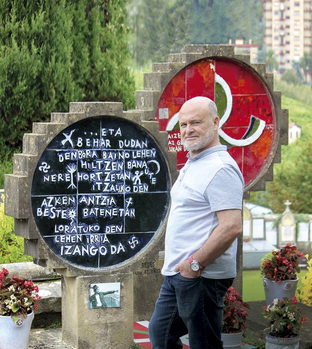 Mikel Paredes: "Hain dira burumotzak, ez dakite zer den idealismoa, ez askatasun egarria"