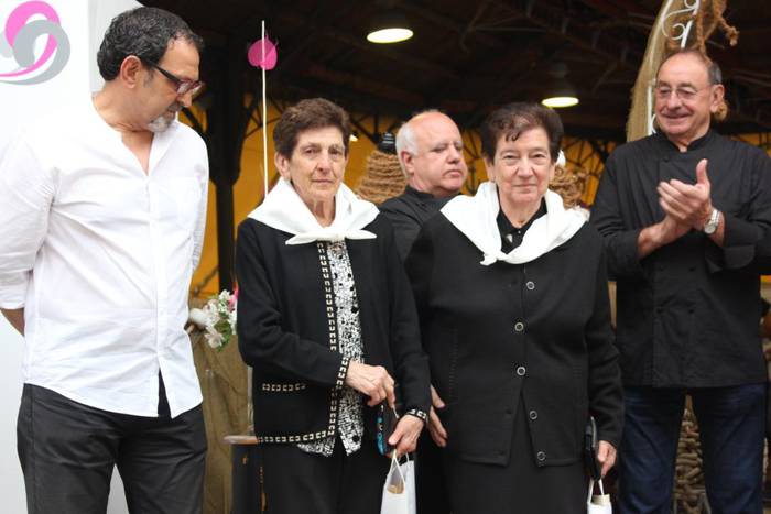 Esnal ostatuko Eugenia eta Mari Cruz eta Koteto Ezkurra omenduz hasi dute Orion Bisiguaren Festa