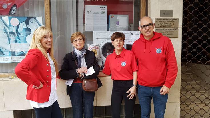 Arraun elkarteak eman du santelmoetan zozkatutako otarra