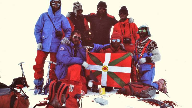 'Txepe' Peruko mendi altuenaz ariko da bihar Pagoeta elkartearen egoitzan