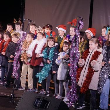 Jaiak: Gabonetako Kontzertua, Danbolin Musika eta Dantza Eskolako ikasleen eta Salatxo Abesbatzaren eskutik