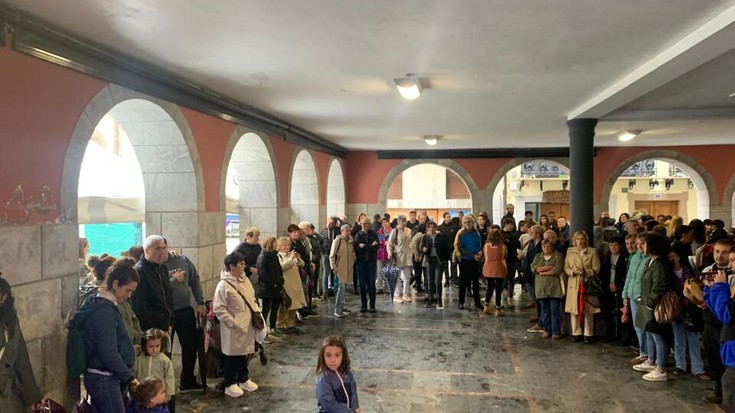 Borrokak merezi izan duela ospatzen ari dira Zestoan Elkartasuna Plazara jaialdiarekin