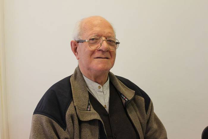 Joxe Makazaga: «Izugarrizko pena ematen dit herriko puntako arraunlariak kanpora joan behar izateak»