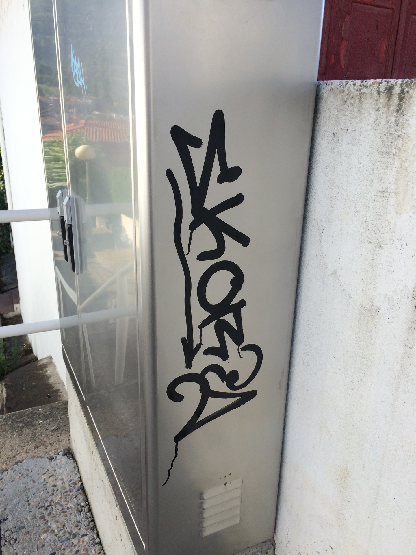 Kejie ta desditxie: "Herriko grafiteroari"