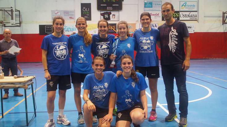 Atakabro Returns taldeak irabazi du Areto Futboleko Txapelketa