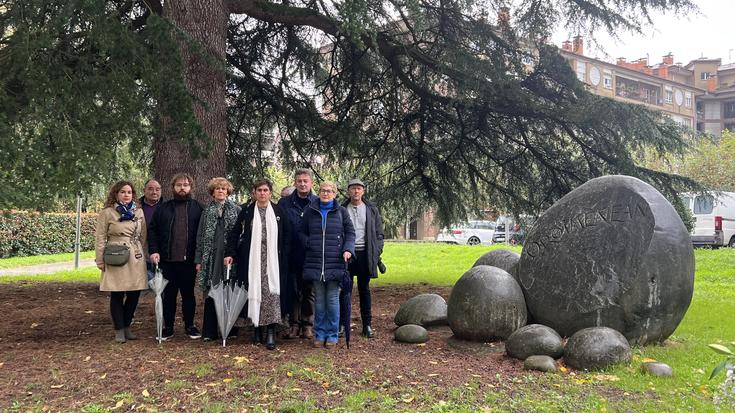 Udalak herriko biktima guztiak izan ditu gogoan Oroimenaren Egunean