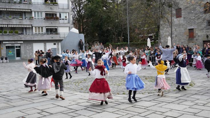Musika, dantza eta azoka, San Andres aurreko igande goizerako