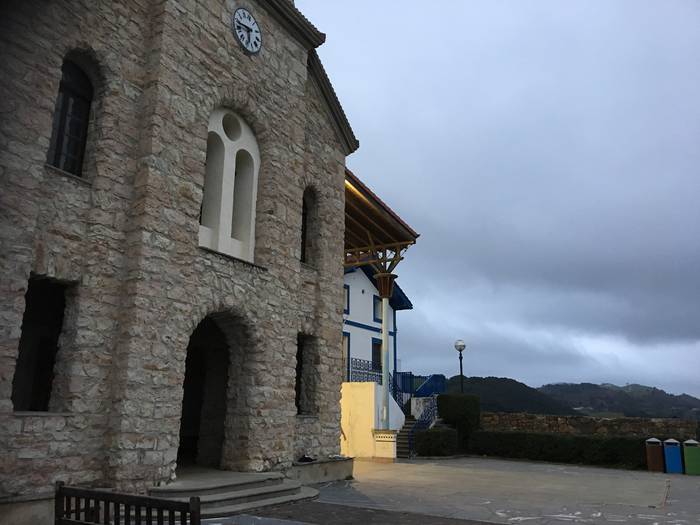 Lapurreta egin dute Artadiko San Migel elizan