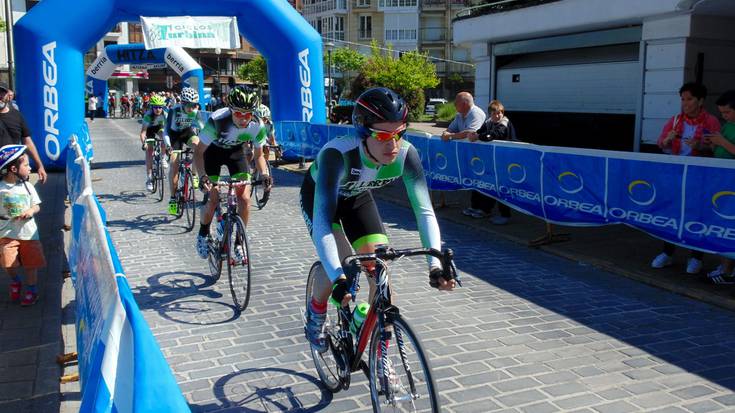 Kadete eta Jubenil mailako taldekako Gipuzkoako txapelketak, igandean, Zumaian