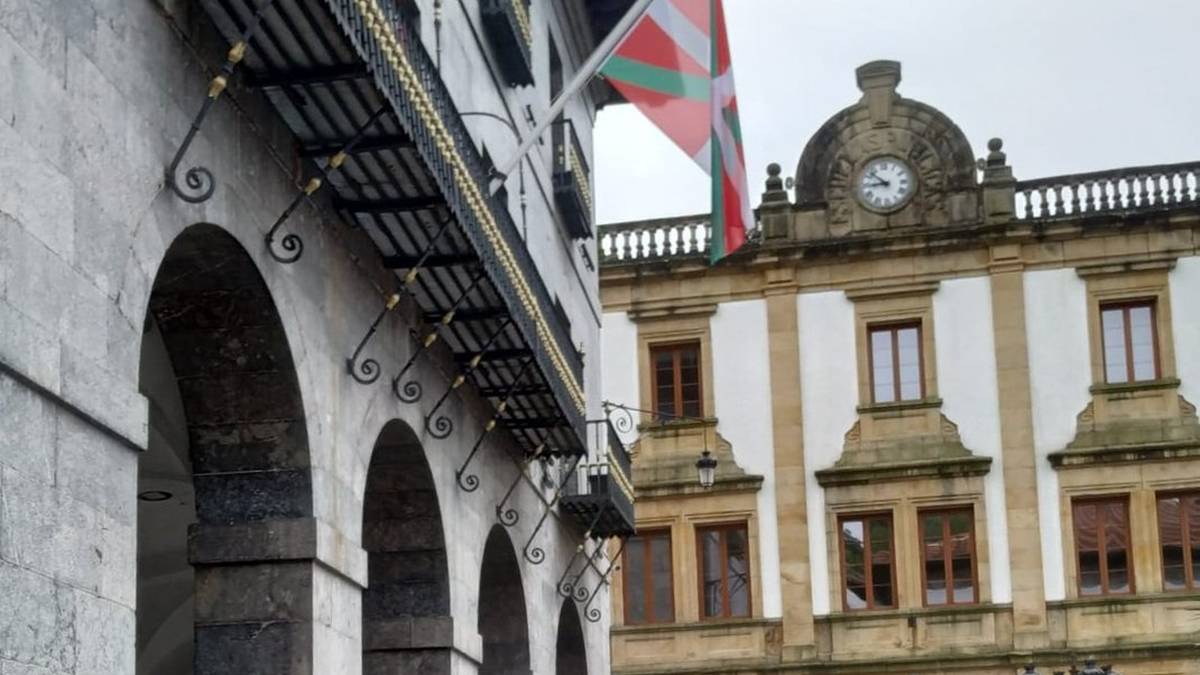 Azkoitiak aurrekonturik ez izatearen ardura EAJrena dela esan dute EH Bilduk eta Azkoitia Baik