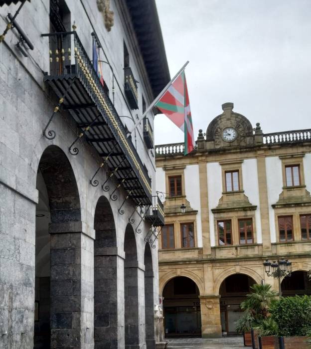 Azkoitiak aurrekonturik ez izatearen ardura EAJrena dela esan dute EH Bilduk eta Azkoitia Baik