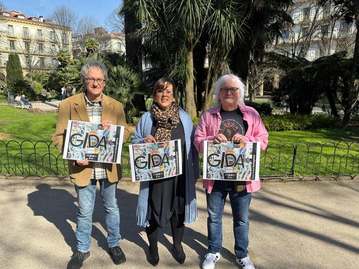 Mikel Markezen eta Pako Aristiren 'Gora euskal kantagintza' gida, nerabeak euskal musikara erakartzeko