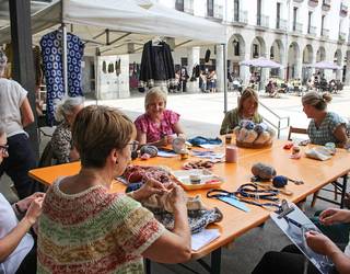 Plazara aterako dira gaur puntua eta kakorratz lana egitera