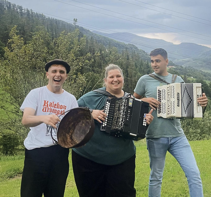 Musika afaria antolatu dute ostiralerako Mikel elkartean