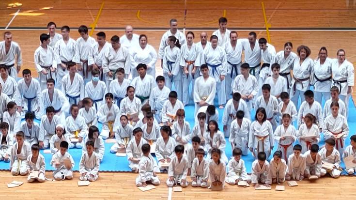 Karate Elkarteko kideek ikasturte amaierako jaialdia eskainiko dute zapatuan kiroldegian