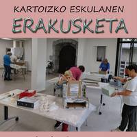 Erakusketa: kartoizko eskulanak