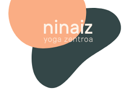 Ninaiz yoga logotipoa