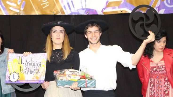 Eneritz Aulestia eta Julen Alonso nagusi Markina-Xemeingo II. Helduen Trikitixa Txapelketan