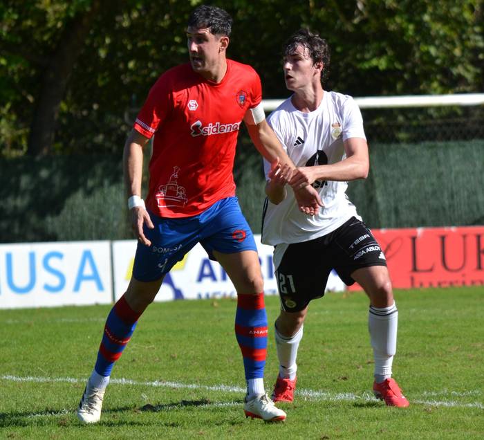 Hiruna puntu batu dituzte Anaitasunaren lehen taldeek