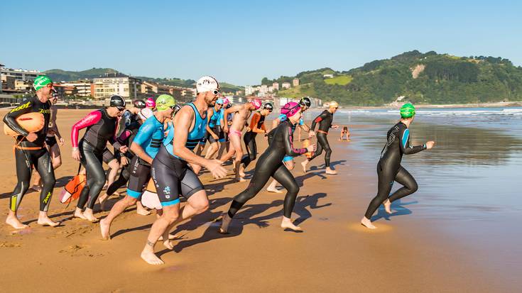 400 lagunek parte hartuko dute bihar Bikote Mistoen Triatloi Herrikoian
