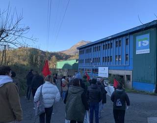 Piketeak, errepide mozketak eta tentsio uneak, greba eguna hasteko