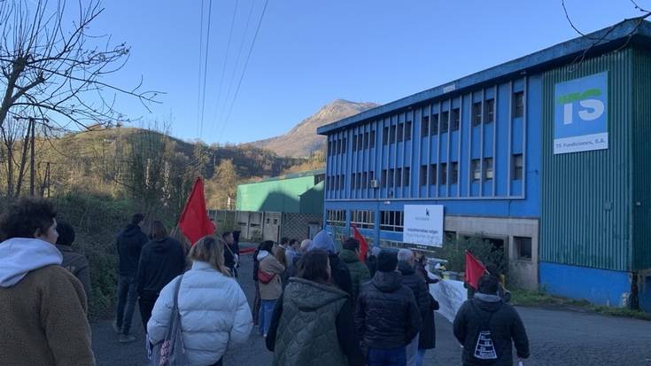 Piketeak, errepide mozketak eta tentsio uneak, greba eguna hasteko