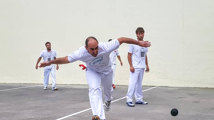 Gorostola-Mendizabal eta Odriozola-Martija bikoteek jokatuko dute Itzurungo finala