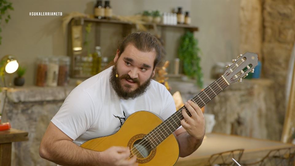 Tibalt Alberdi 'Sukalerrian' saioan izan da