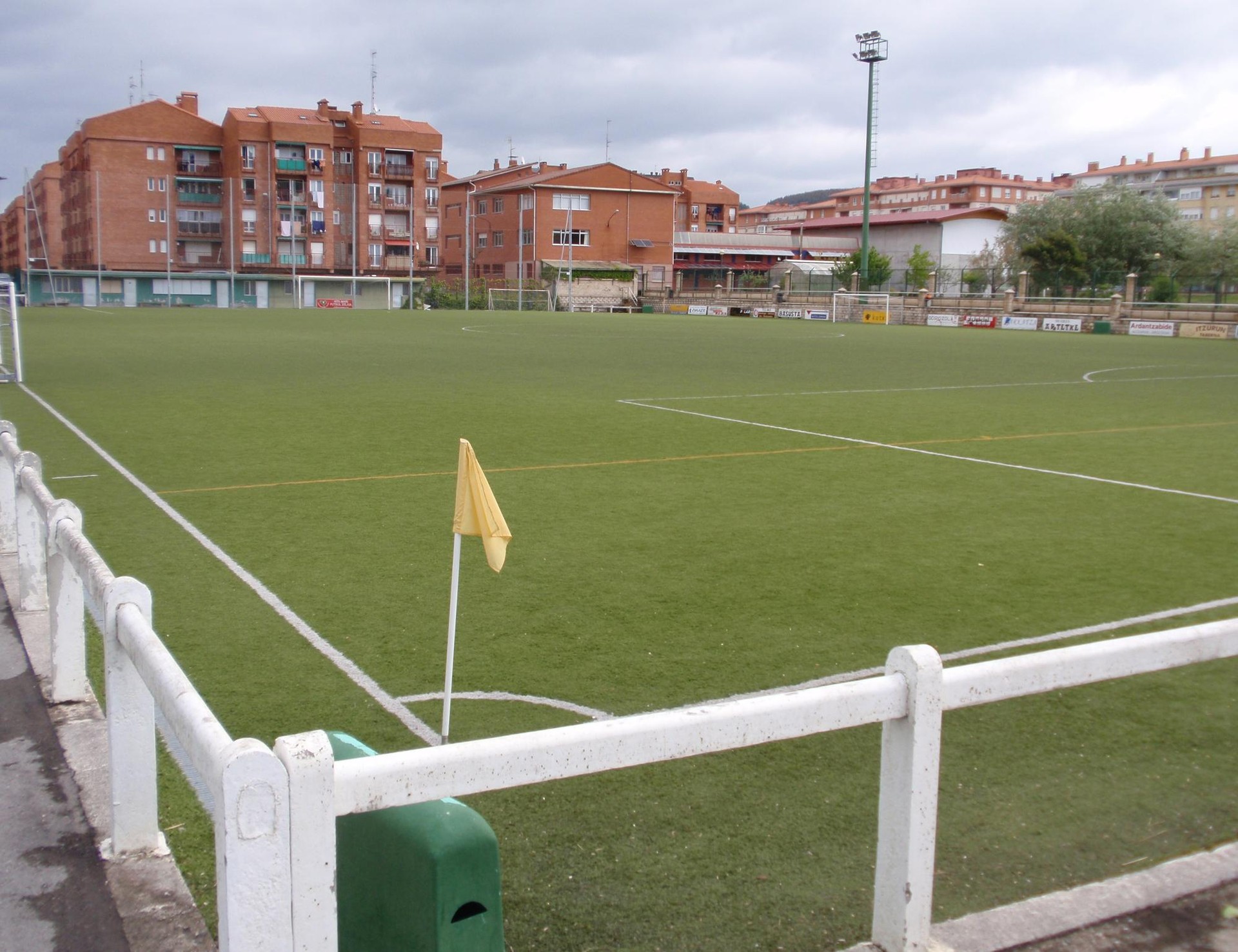 Zumaiako futbol taldea prestatzaile fisiko bila dabil Gizonen Ohorezko Erregional Mailarako