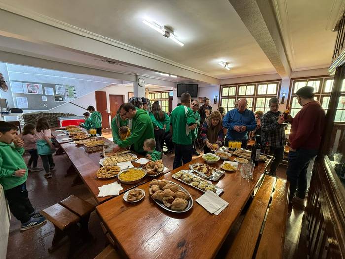 Prest dituzte Iraetan santainesak, ohiko egitarau betearekin