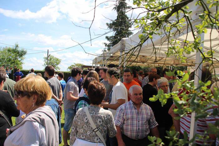 ARGAZKI GALERIA: Jai giroa izan da gaur eguerdian Meagako San Isidro jaietan