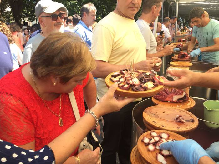 Galiziako Eguneko ospakizunak bihar egingo dituzte, Iñurritzan