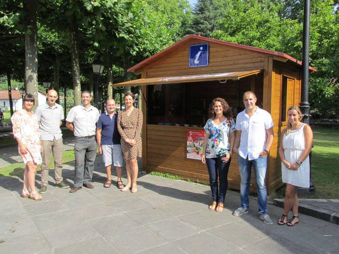 Bost Geltoki Historian proiektuak informazio bulegoa zabaldu du Loiolan