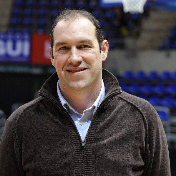 Alex Etxeberria: "Antibirusa, ordenagailua, mugikorra eta bestelako gailuak eguneratuta izan behar ditugu"