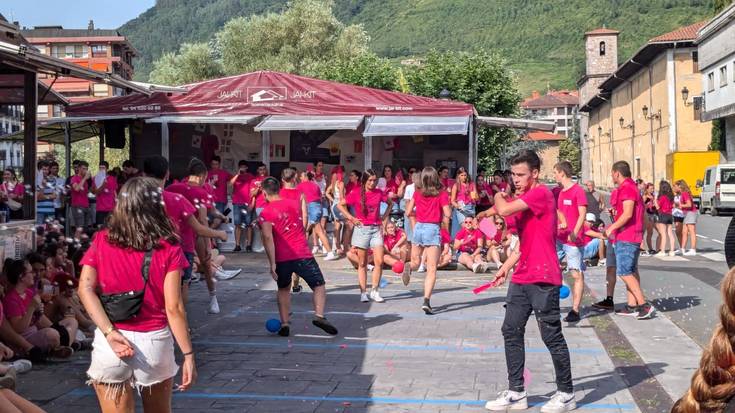 Haujijijai batzordeak ere prest du saninazioetarako egitaraua
