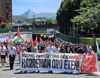 CAF genozidioaren konplize