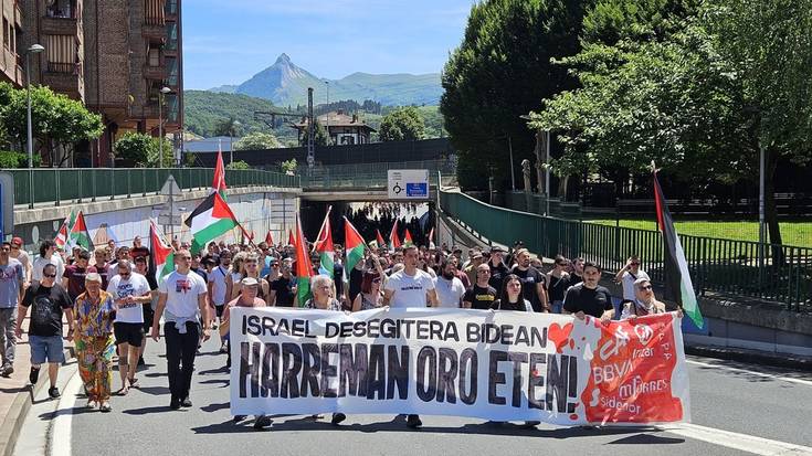 CAF genozidioaren konplize