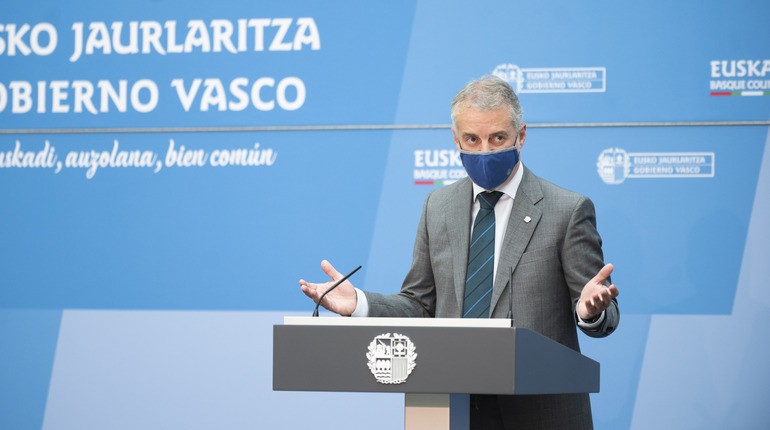 Neurri murriztaileak indargabetu dituzte, musukoaren erabilera izan ezik