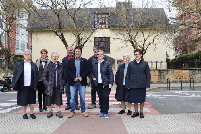 Musika Eskolaren eraikina erosteko akordiora iritsi dira udala eta San Vicente de Pauleko Karitatearen Alaben konpainia