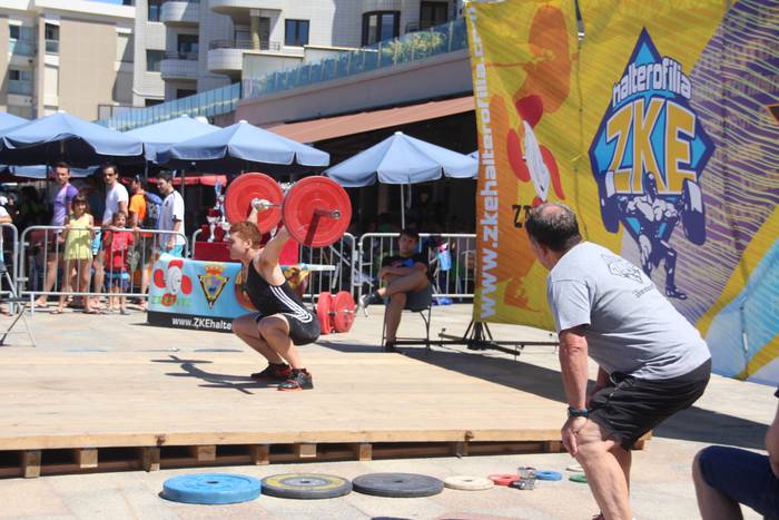 Zarautz Altxa saria jokatuko dute bihar malekoian
