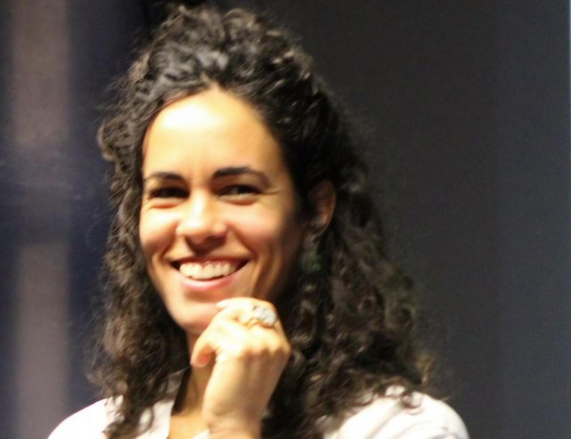 Amande Anin: "Euskararen kontra jokatzen duten indar asko ditugu Ipar Euskal Herrian"