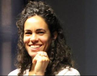 Amande Anin: "Euskararen kontra jokatzen duten indar asko ditugu Ipar Euskal Herrian"